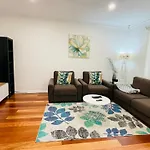 Melbourne Inner City Holiday Home Near Cbd & Flemington
