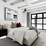 New York Converted Warehouse Apartment In Richmond