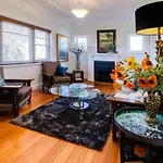 \'The Gables\' Stylish Victorian Beachfront Abode