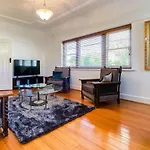 \'The Gables\' Stylish Victorian Beachfront Abode