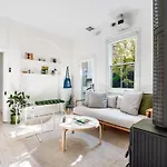 A Designer Terrace House By Edinburgh Gardens