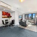 Family Unit With Balcony, Free Trams To Cbd Sights