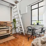 Carlton Loft- 4-6 Guests #Ausgp #Directtram #F1 #Melb 12 Mins #Cbd