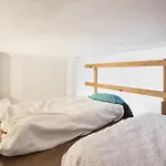 Carlton Loft- 4-6 Guests #Ausgp #Directtram #F1 #Melb 12 Mins #Cbd