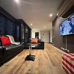 Aura On Flinders Serviced Apartments