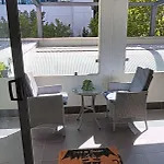 Urban Oasis 3 Brs Apartment & Parking