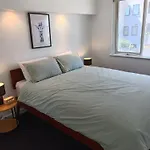 Cute, Cozy And Central Apartment 1 In Essendon With Free Parking