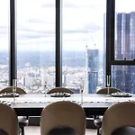 Top Cbd Skyline Luxury 2 Beds, 2 Baths Free Parking