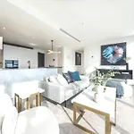Top Cbd Skyline Luxury 2 Beds, 2 Baths Free Parking