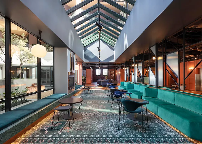 Amora Hotel Riverwalk Melbourne