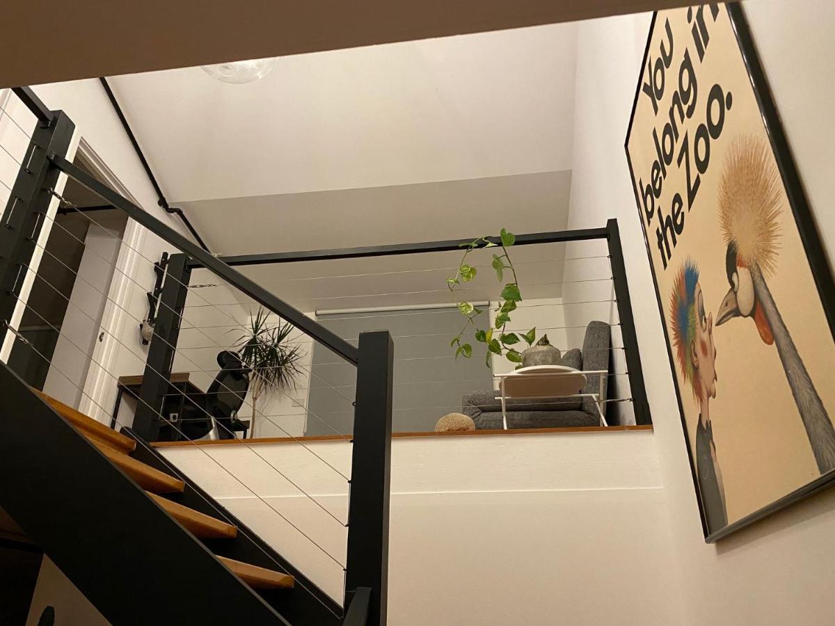 Staycentral - Fitzroy Converted Warehouse Penthouse