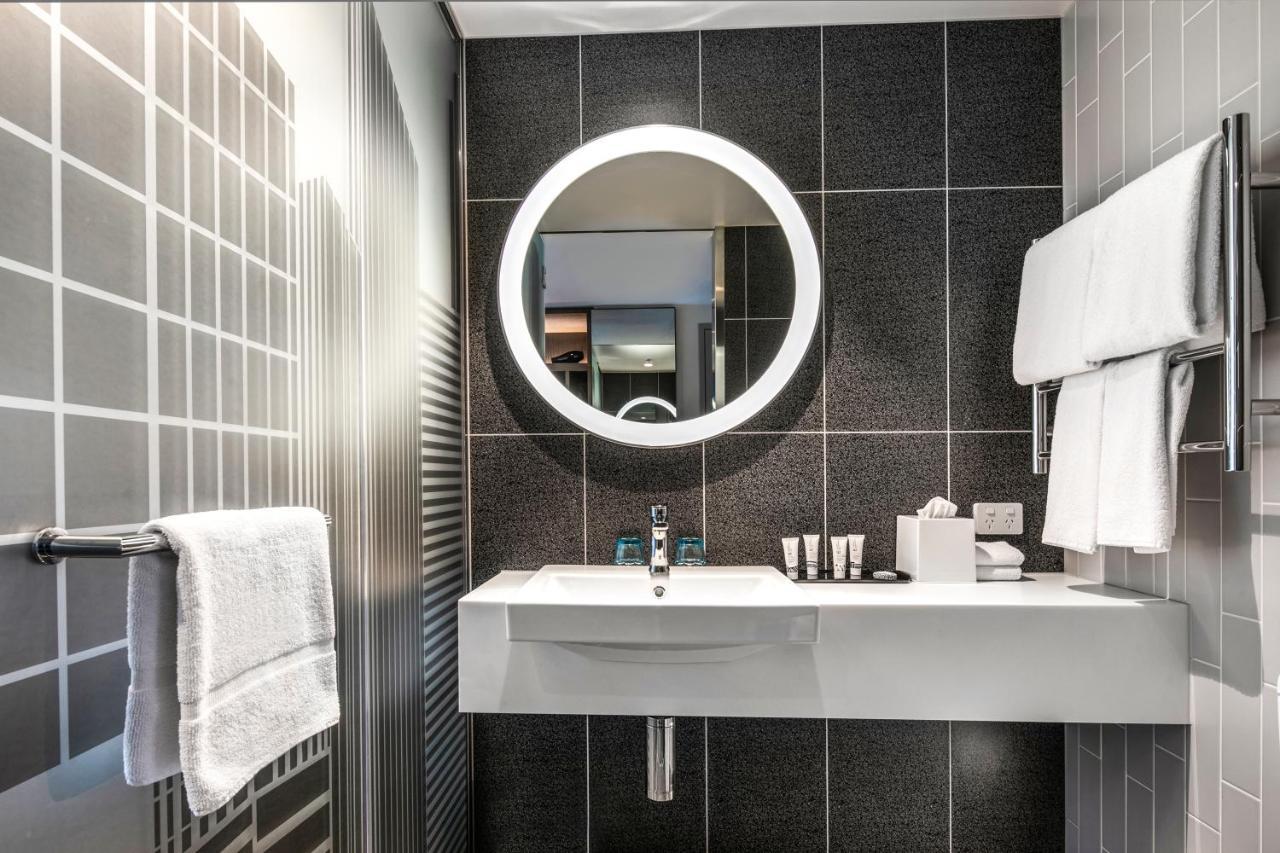 Express Little Collins By Ihg Hotel 4*