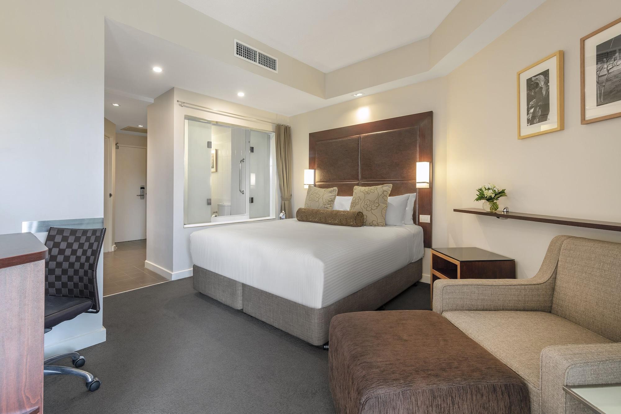 Amora Riverwalk 4*