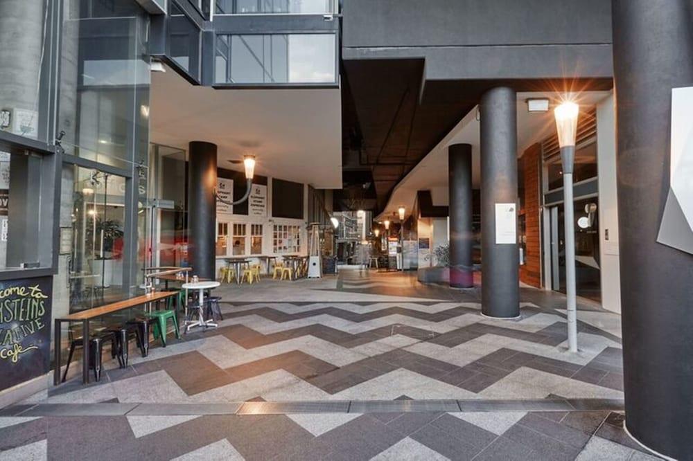 Aparthotel Punthill South Yarra Grand