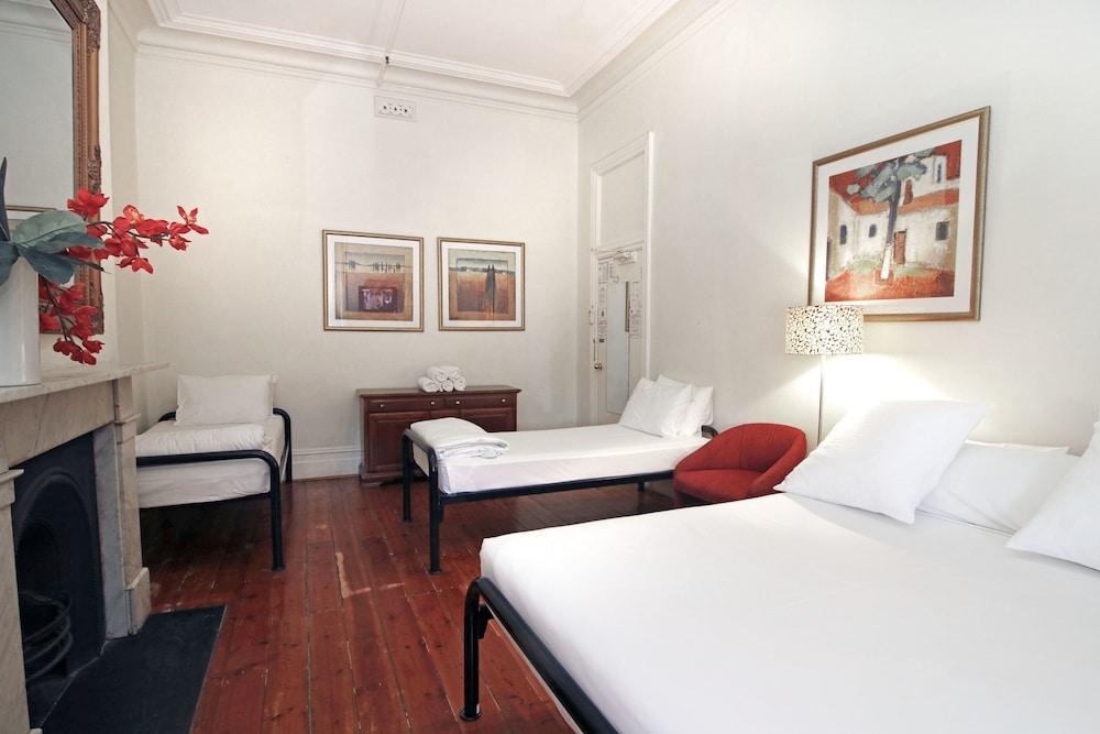 Claremont Albergue
