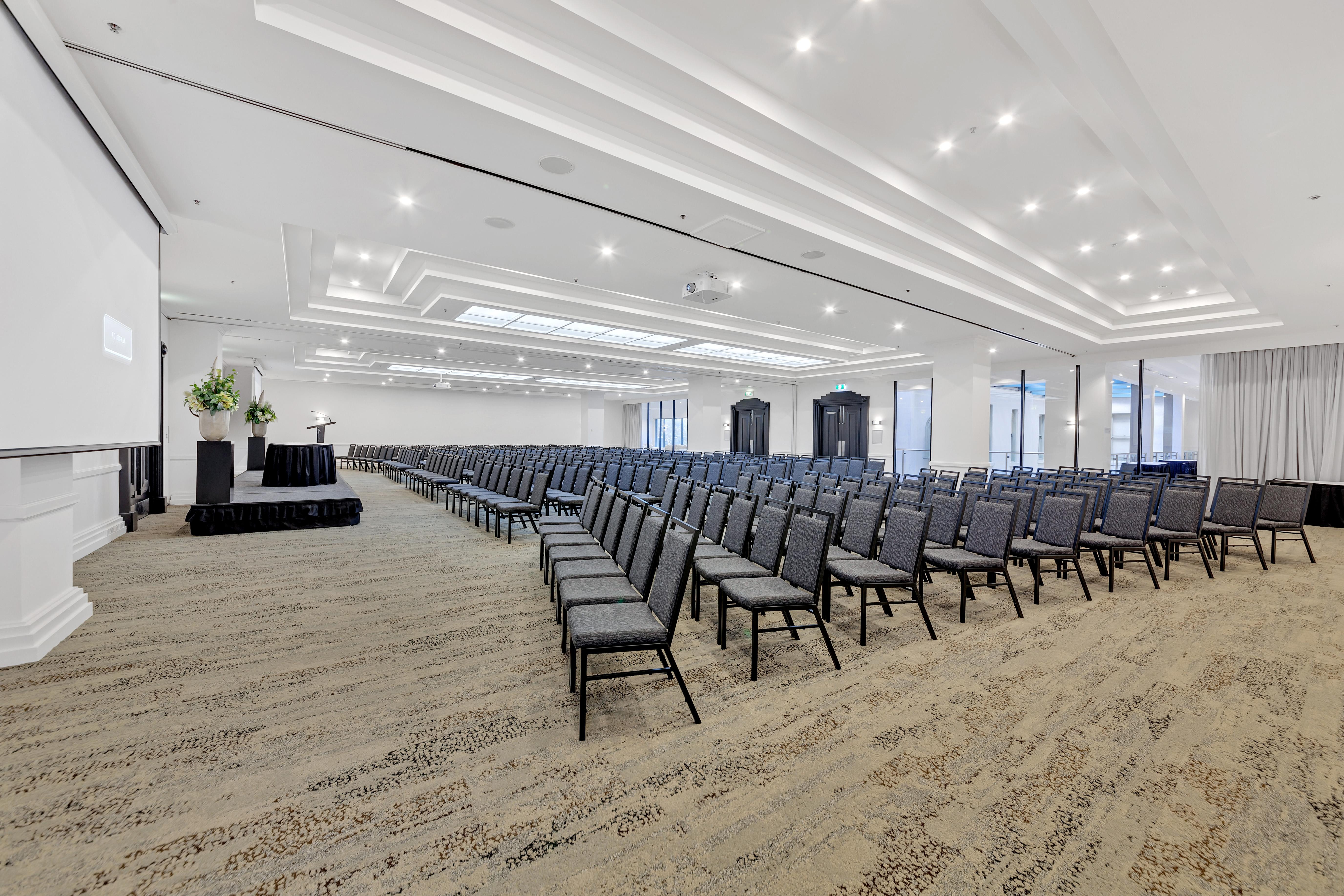 Bayview Eden Hotel 4*
