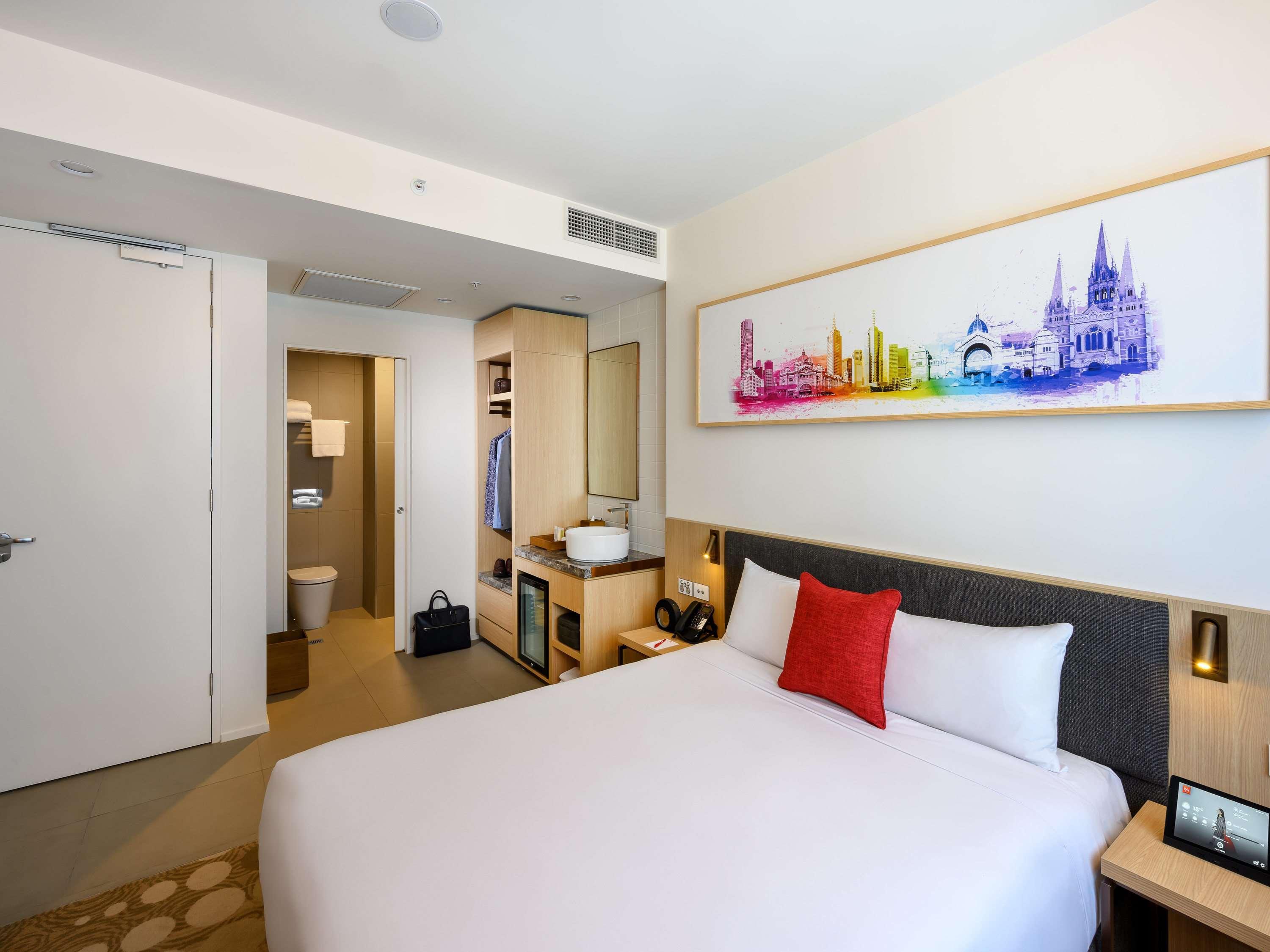 Ibis 3*