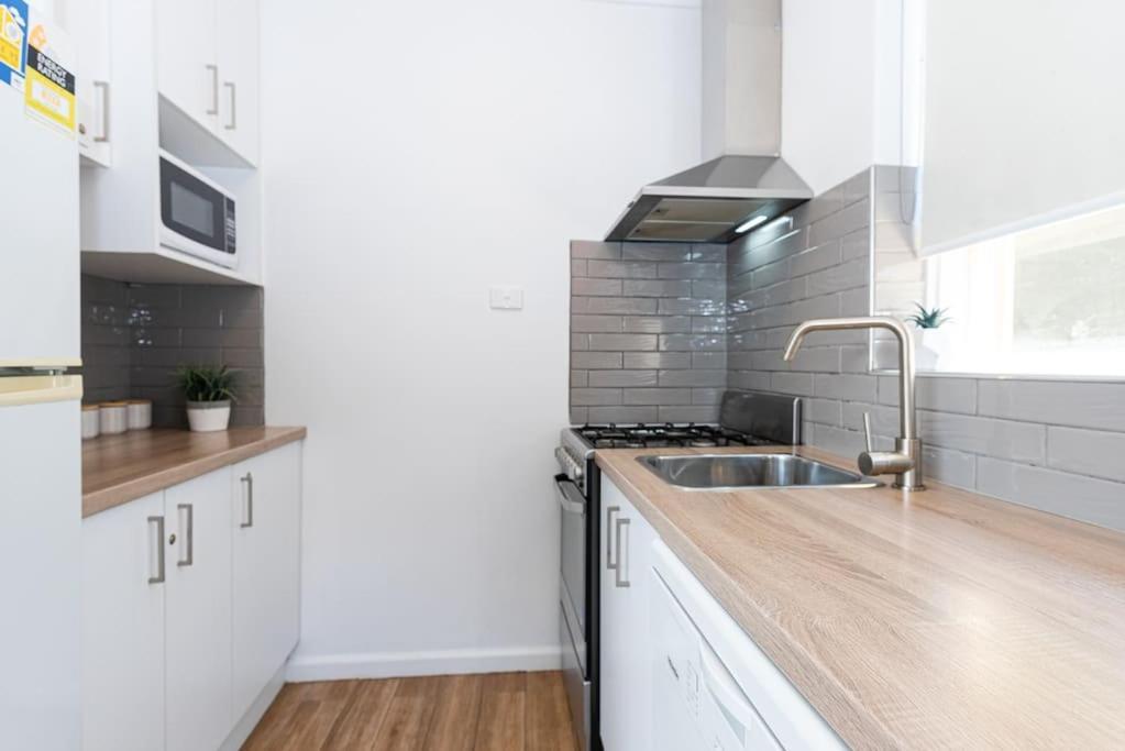 Apartment Bright And Sunny Gem On Hotham