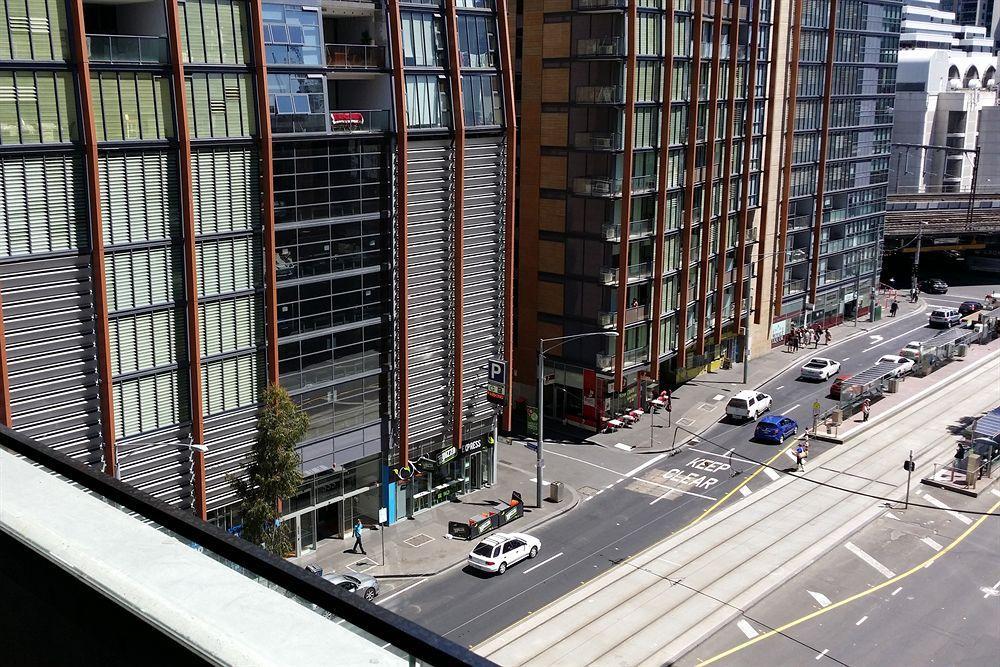 Aura On Flinders Serviced Aparthotel
