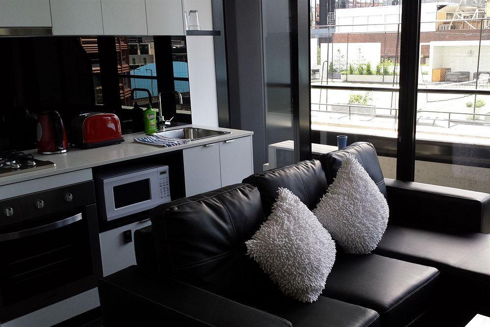 Aura On Flinders Serviced 4*