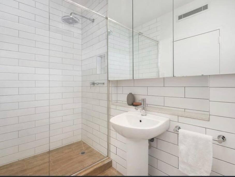 Modern Oasis In Elwood Village Apartamento *