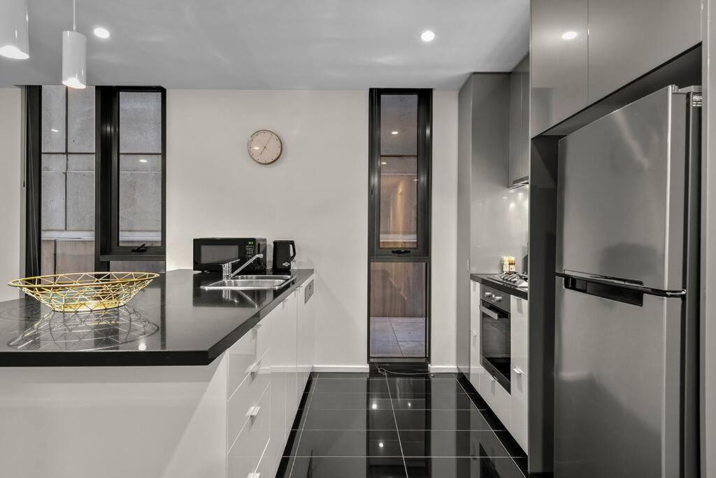 Exclusive - Southbank Podium Apartment Melbourne
