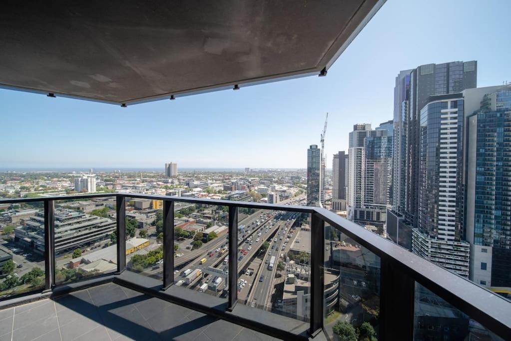 Apartment Spacious 2 Bdrs Apt +free Parking Melbourne
