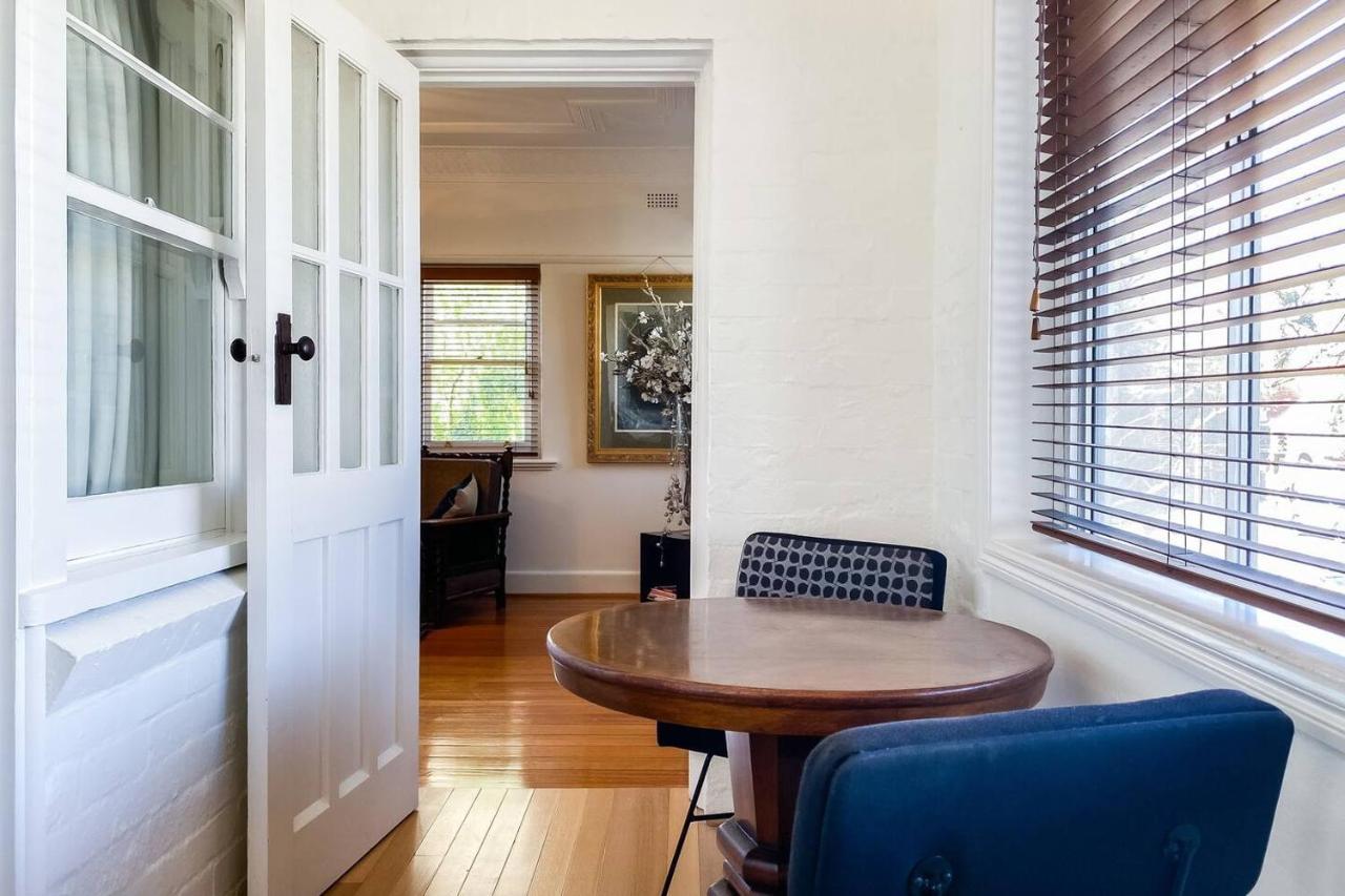 'the Gables' Stylish Victorian Beachfront Abode *