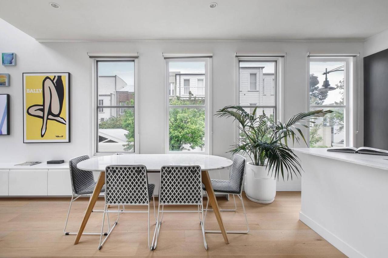 Apartment 'the Loft' A Chic City-fringe Balcony Hideaway *