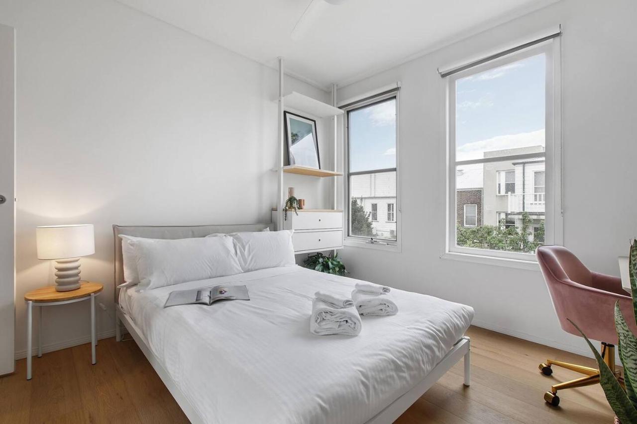Apartment 'the Loft' A Chic City-fringe Balcony Hideaway