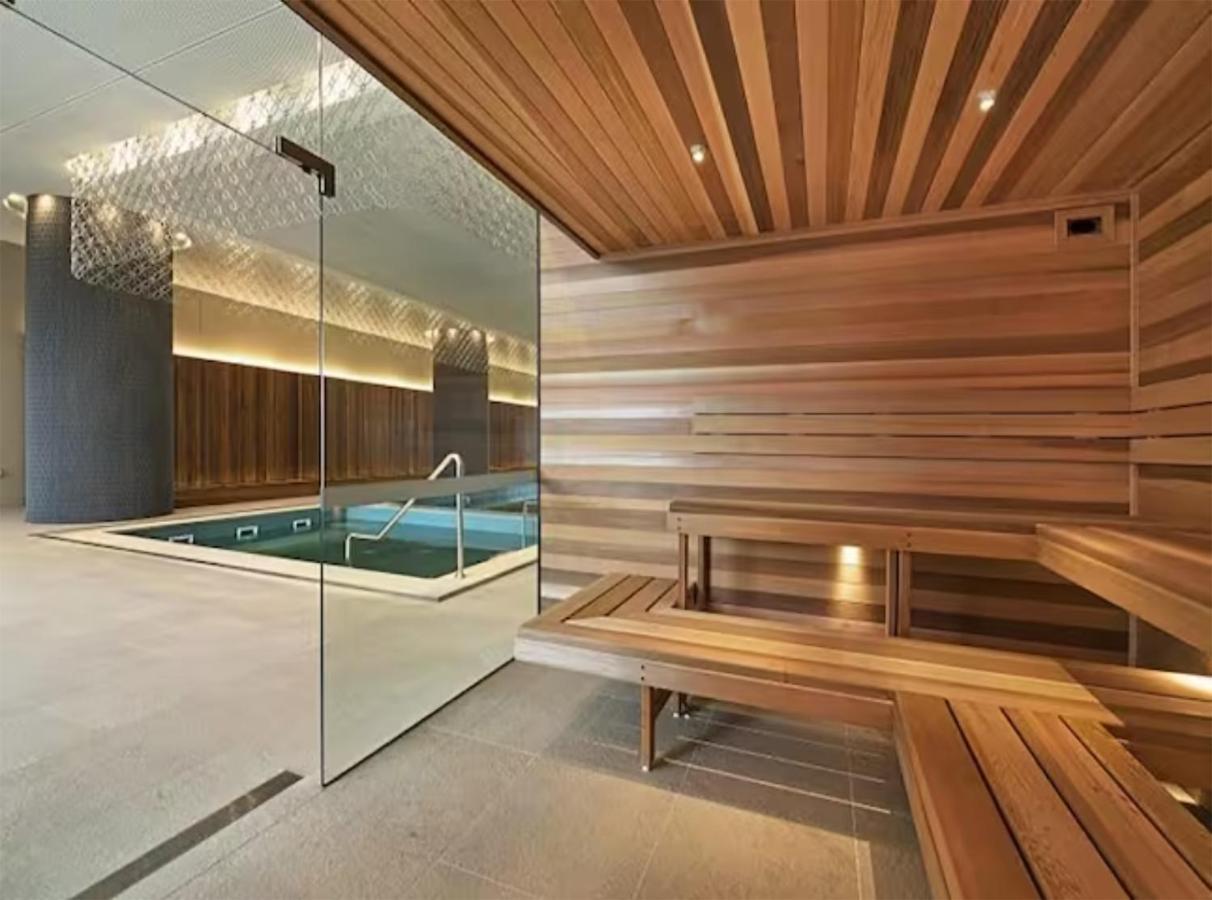 Fantastic Views At Luxury Prima Pearl Tower Apartment
