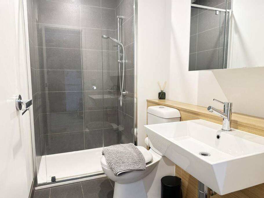 Midtown 2-bed Apt Near Southern Cross Station Apartment