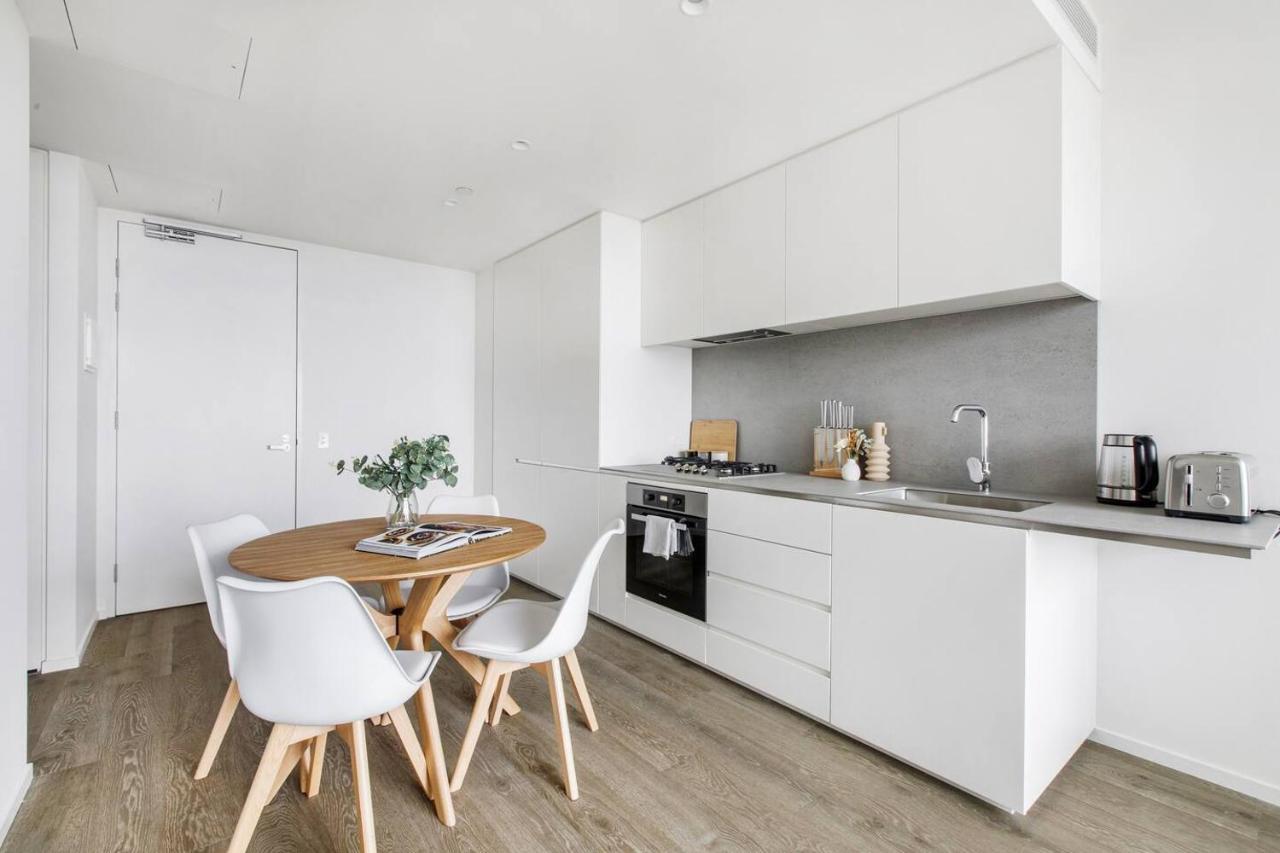 Apartment A Sky-high Metropolis Retreat Near The Cbd *