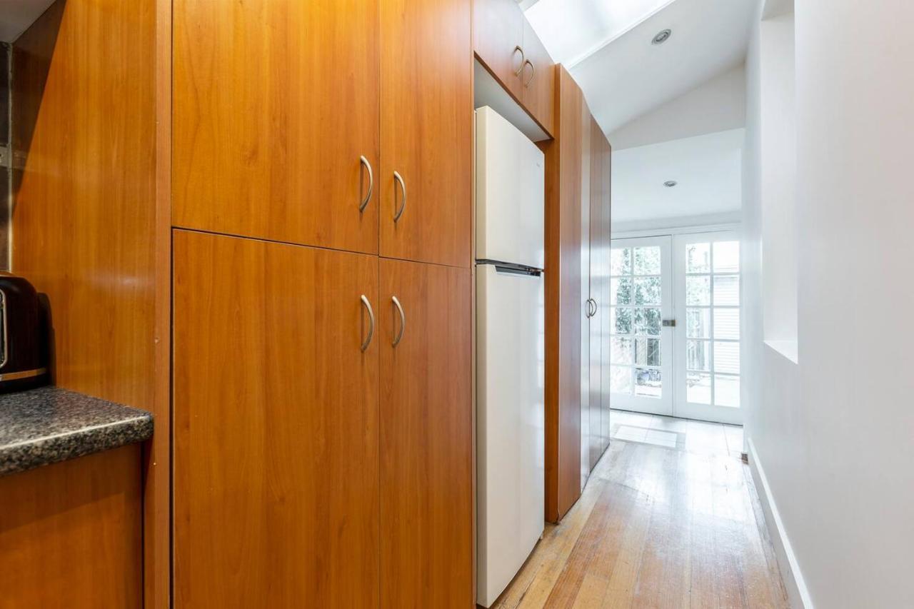 A Carlton Classic - Quaint Inner-city Getaway Holiday home