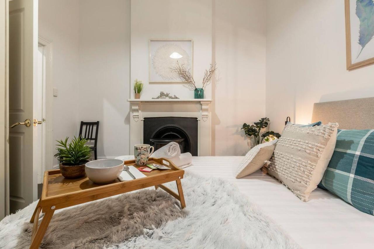 A Carlton Classic - Quaint Inner-city Getaway Melbourne
