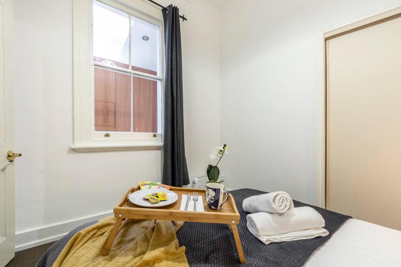 A Carlton Classic - Quaint Inner-city Getaway Holiday home *