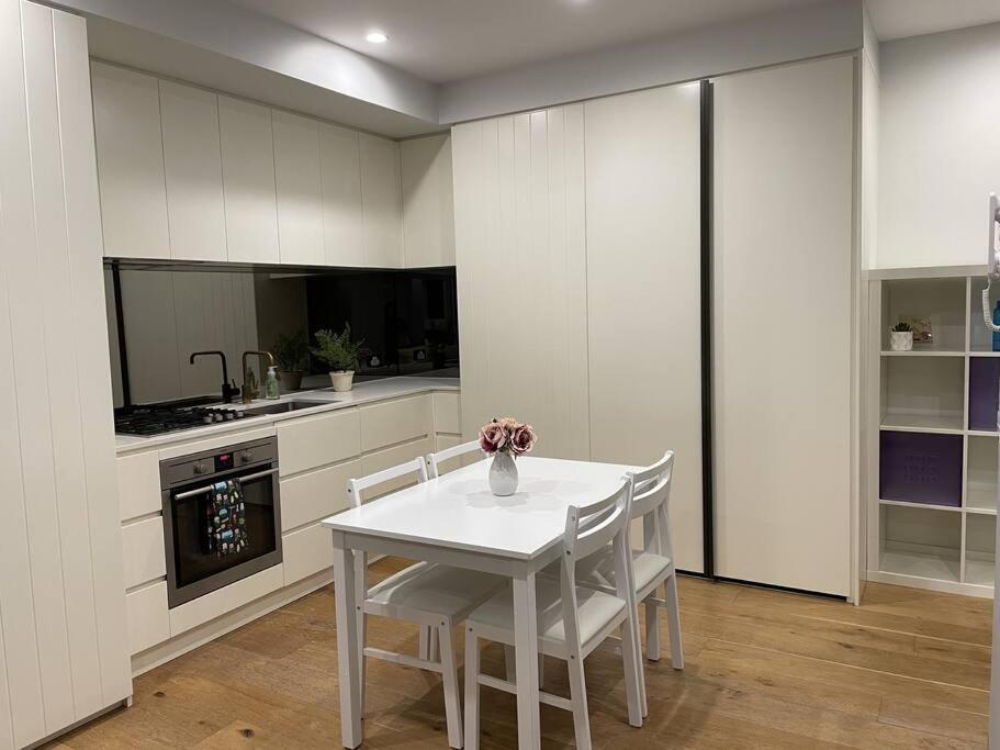 Lovely 1bd With Free Parking View Apartamento *