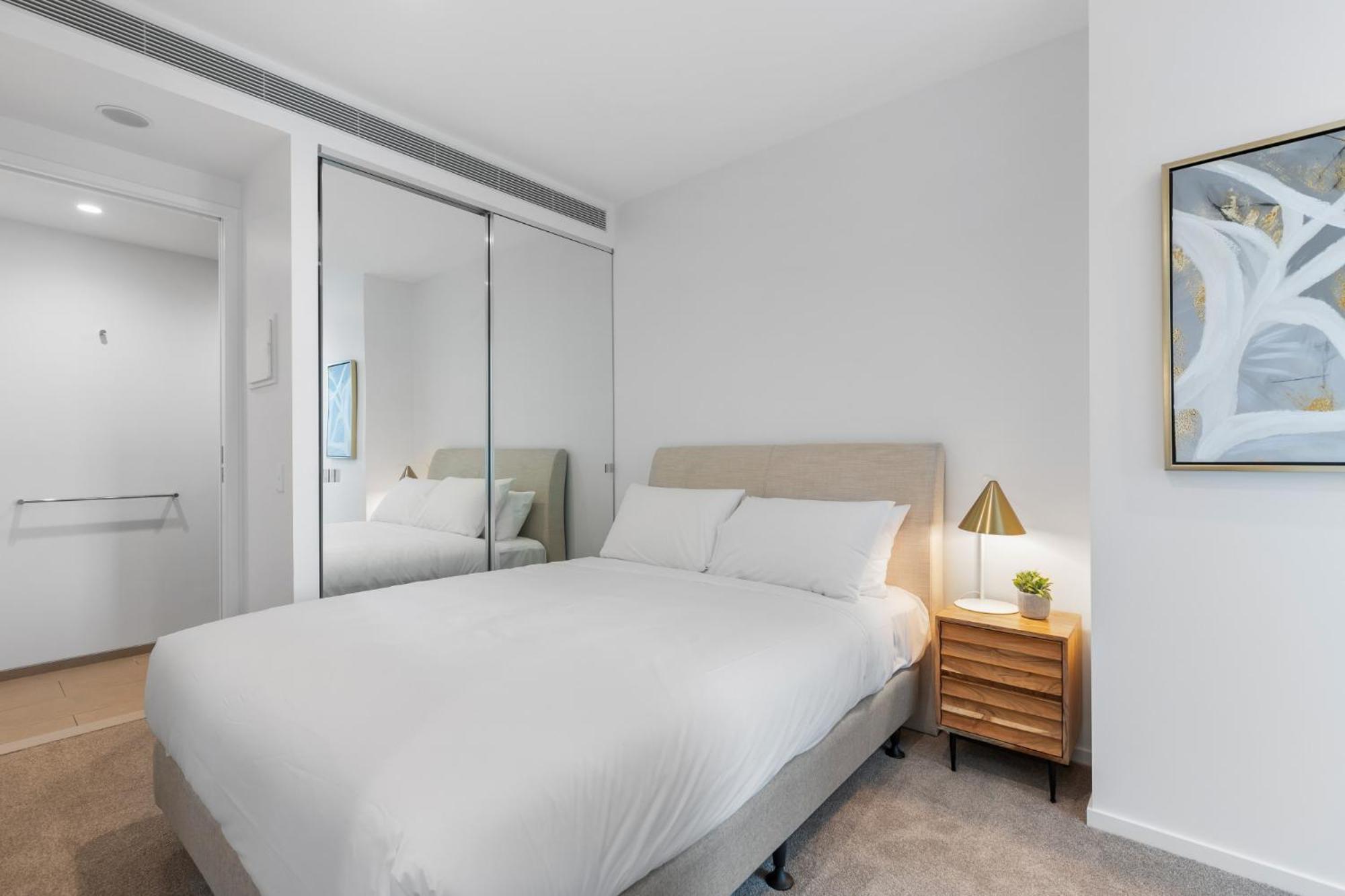 Impeccably Modern 1-bed With Incredible Views
