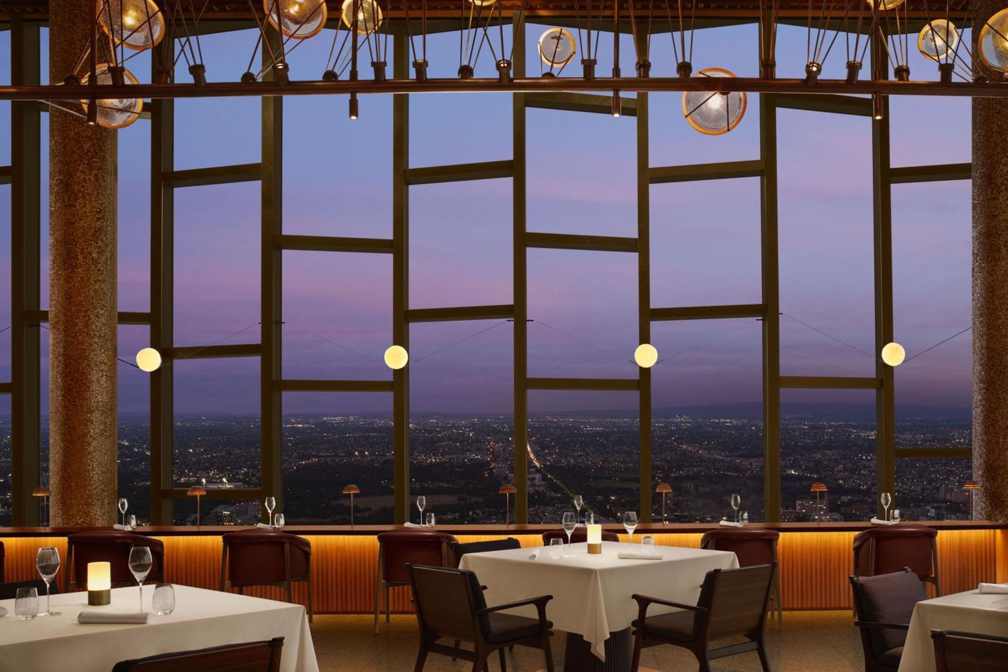 The Ritz-carlton, Hotel 5*