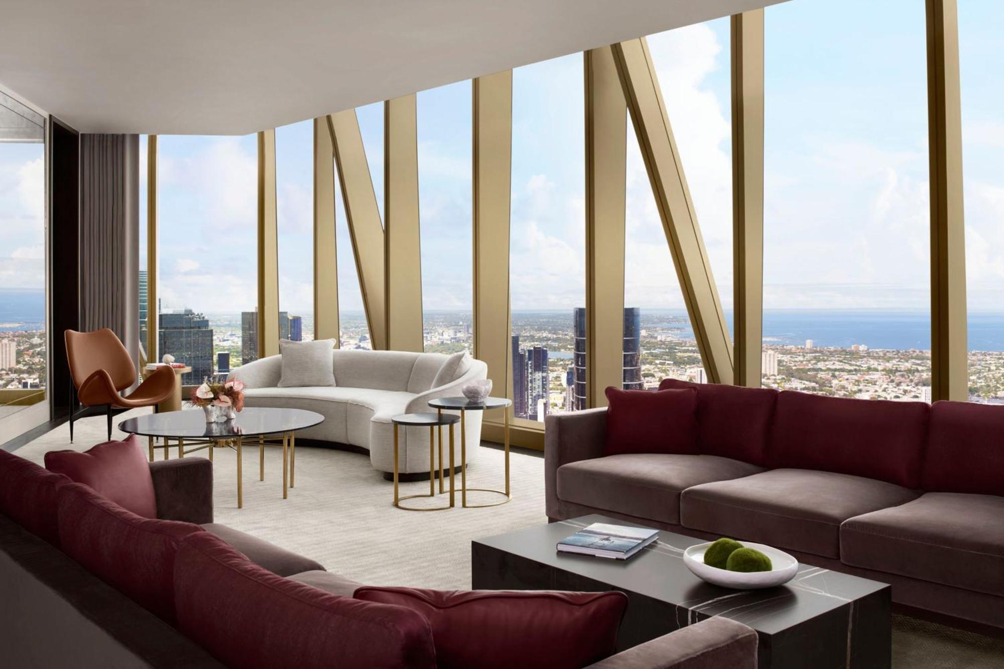 The Ritz-carlton, Hotel 5*