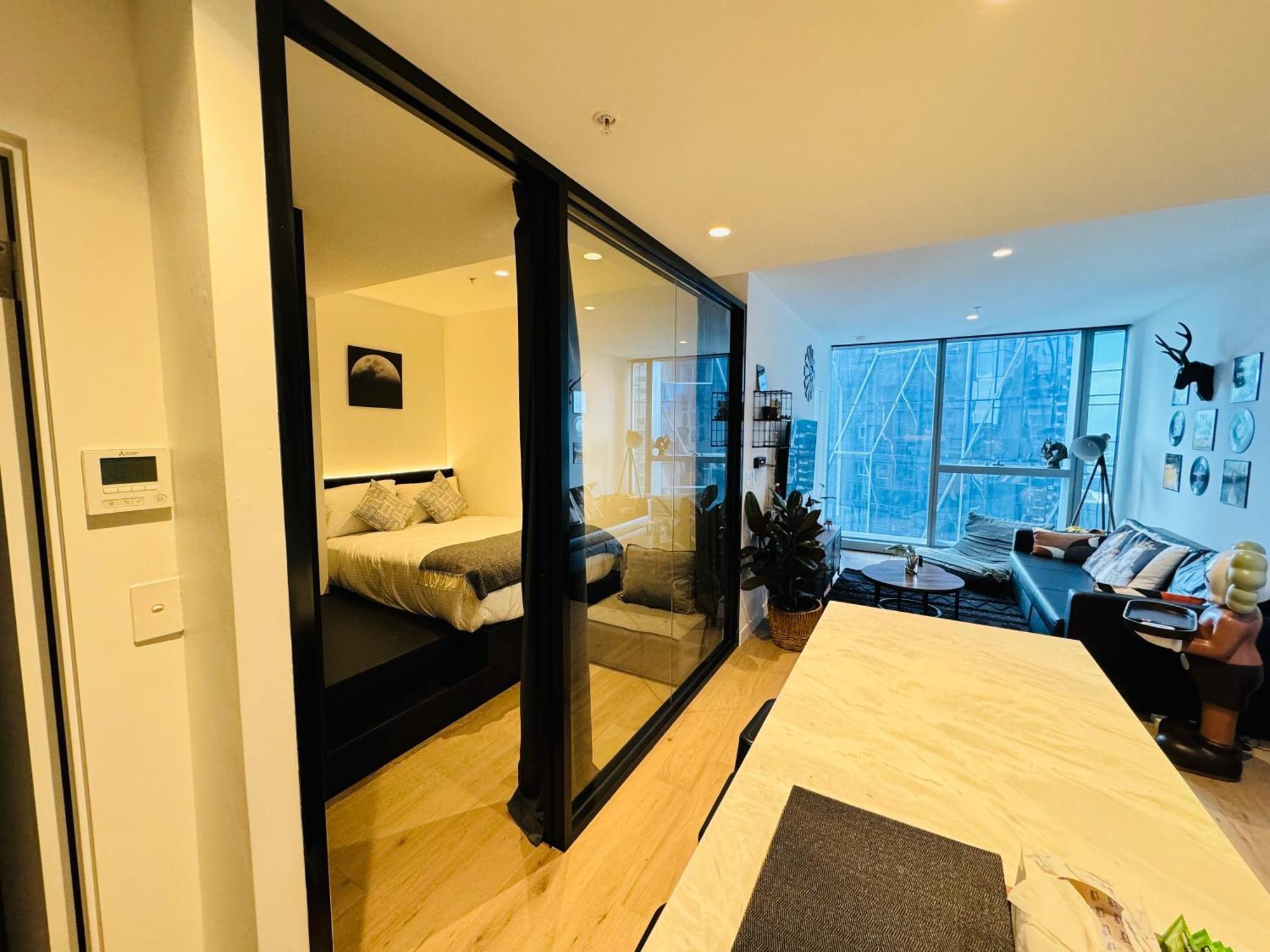 New Retro Style 2bedrooms Max For 6 In Heart Of Cbd * Melbourne