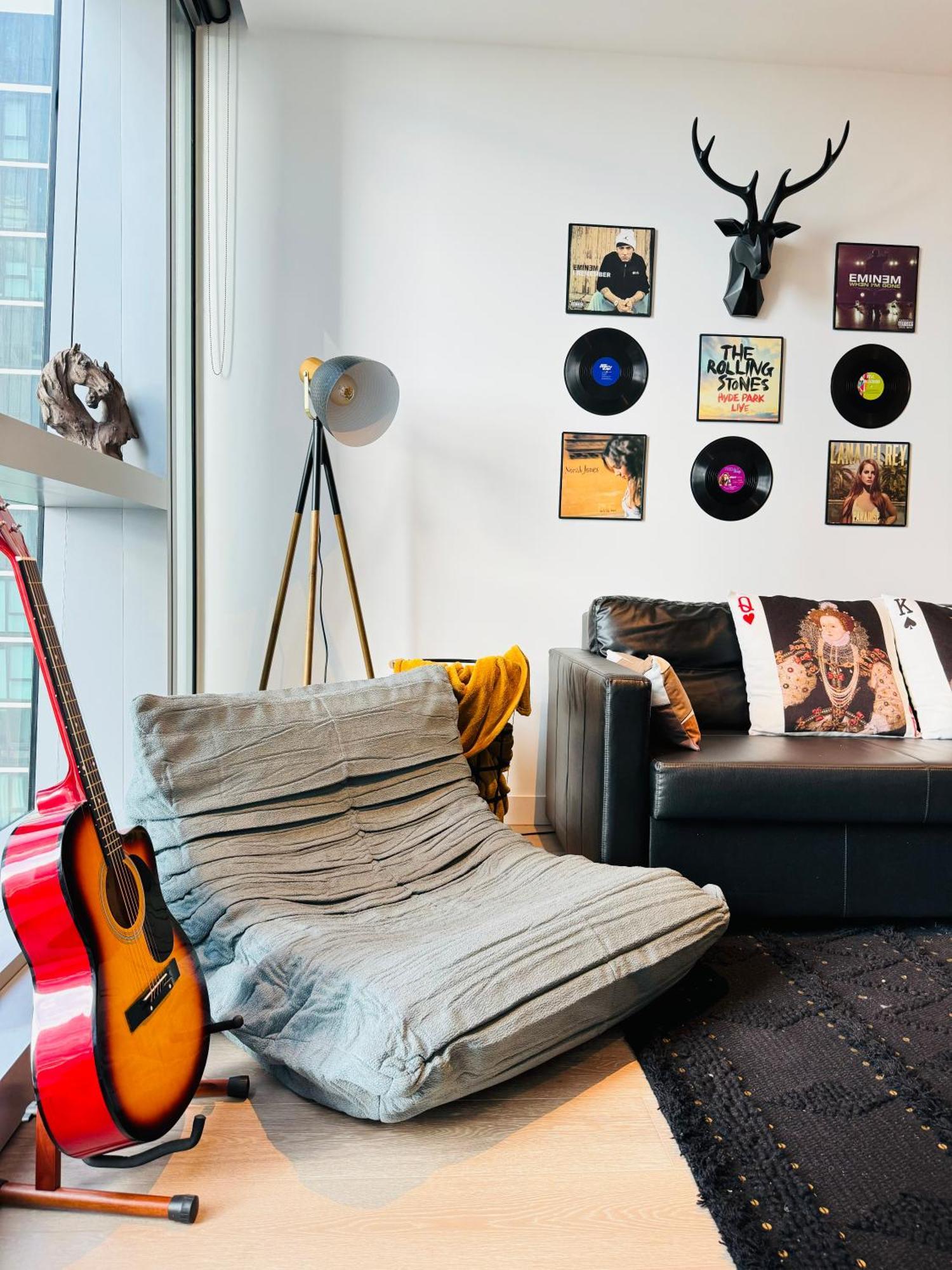 New Retro Style 2bedrooms Max For 6 In Heart Of Cbd Melbourne