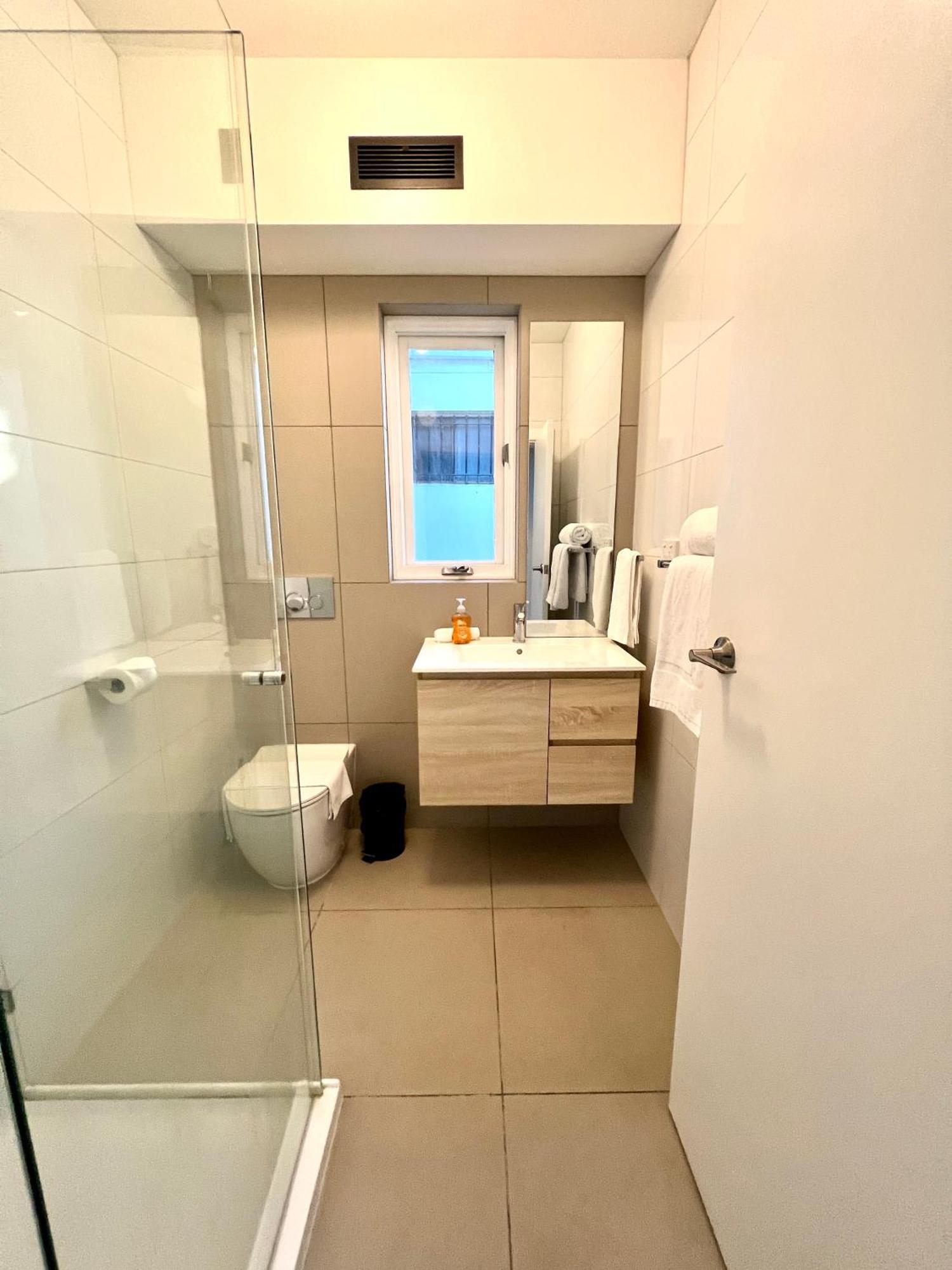 Victorian Terrace In The Heart Of It All! Holiday home Melbourne