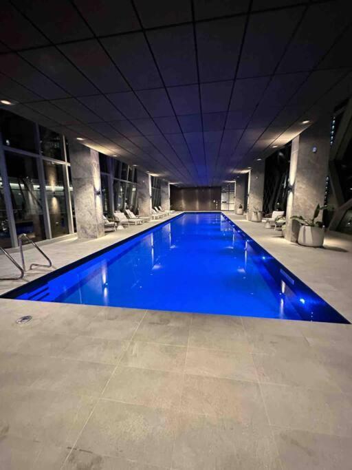 New Retro Style 2bedrooms Max For 6 In Heart Of Cbd