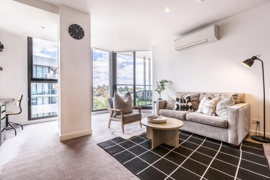 Living 02677 Apartamento Melbourne