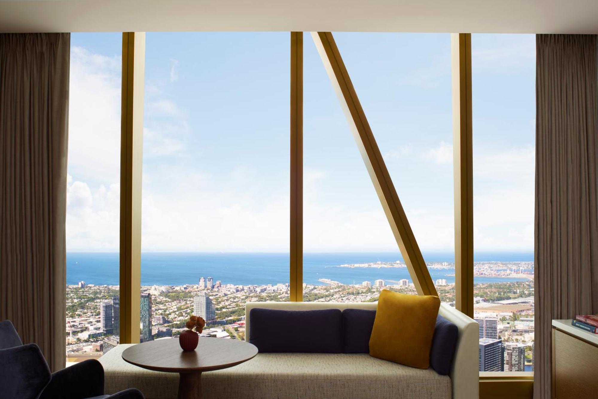 The Ritz-carlton,