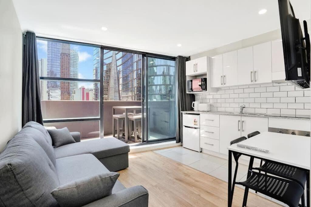 Gem In Heart Of Cbd * Melbourne