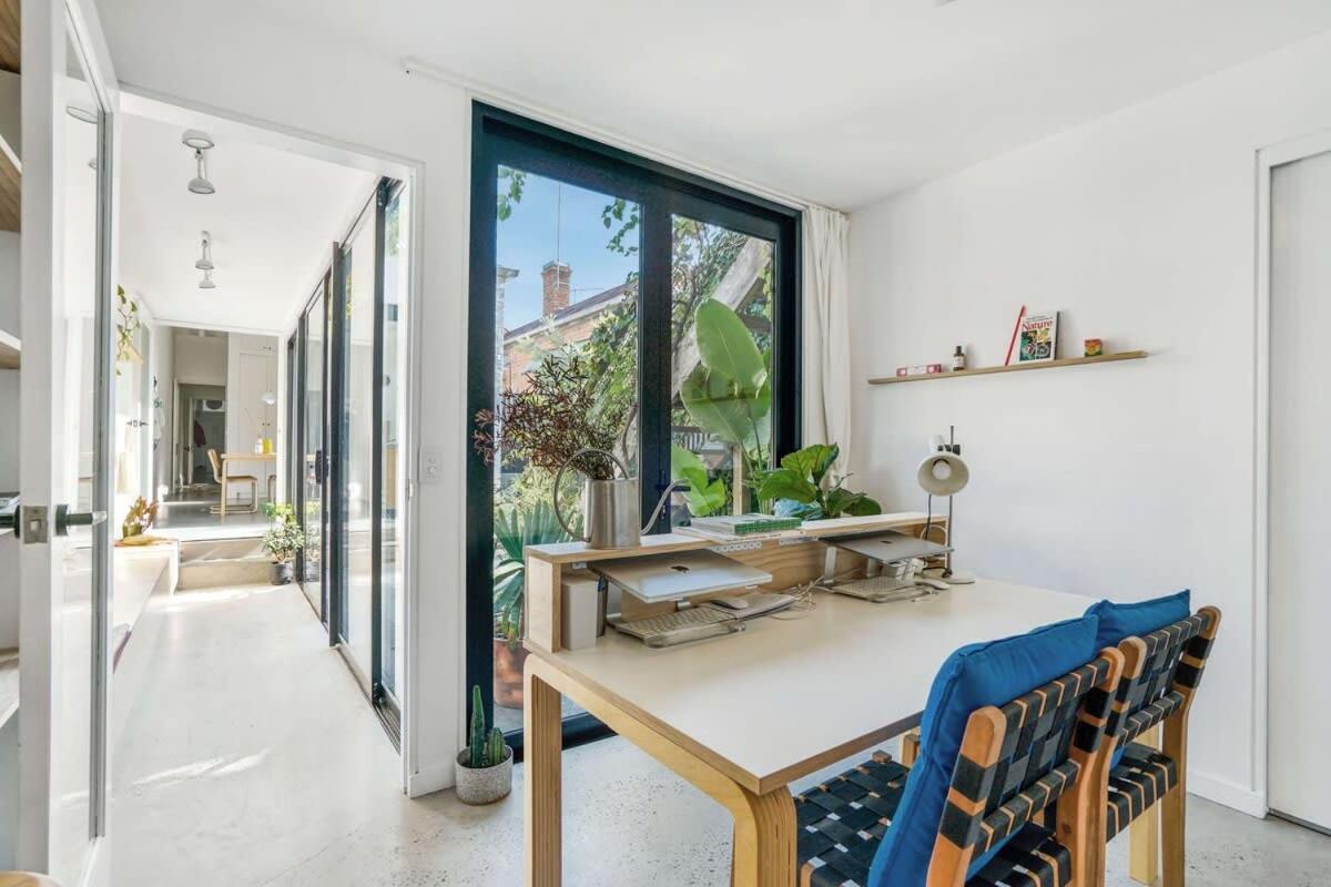 A Designer Terrace House By Edinburgh Gardens Holiday home Melbourne