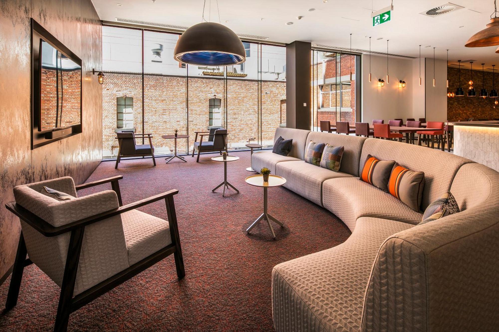 Hotel Express Little Collins By Ihg 4*