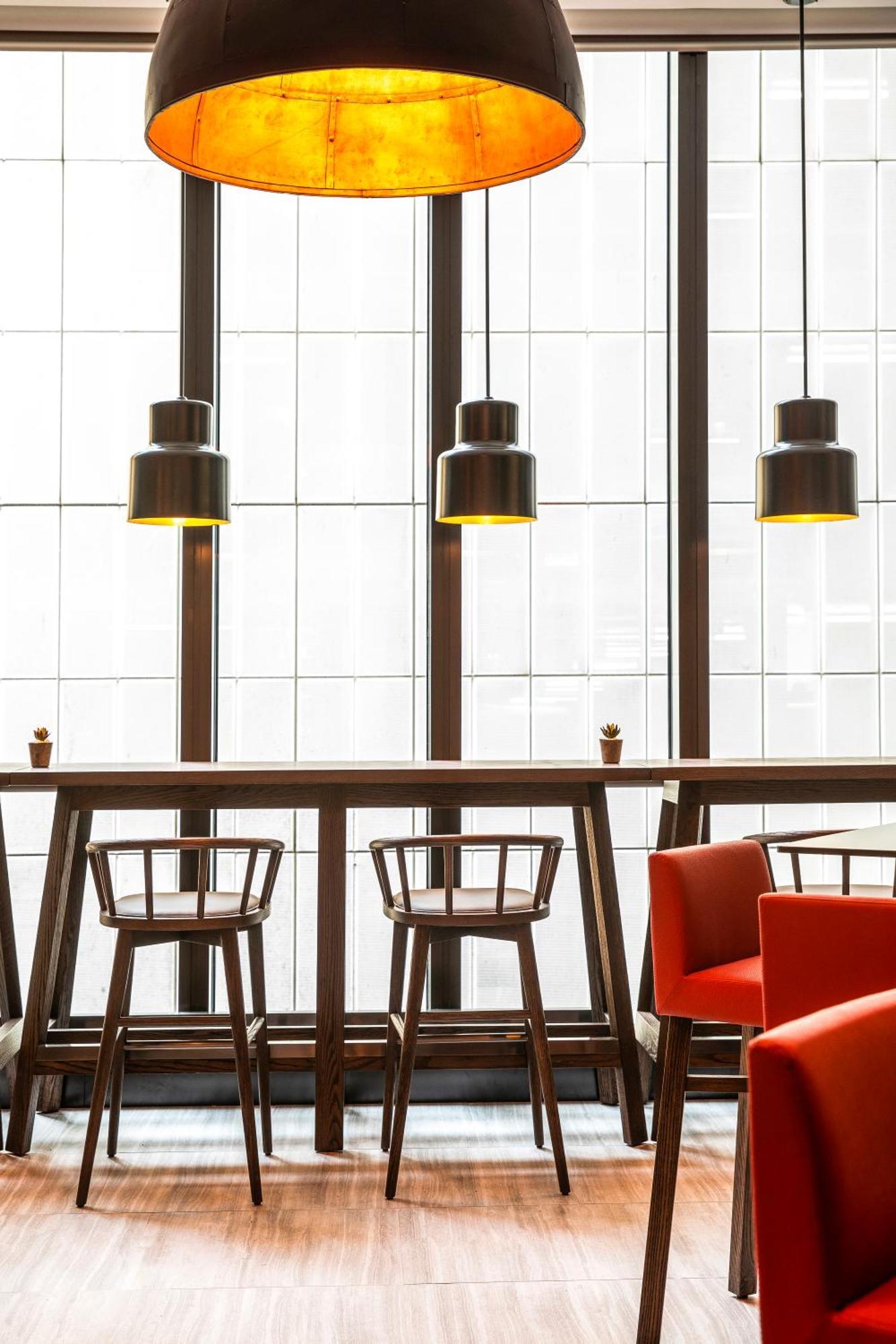 Hotel Express Little Collins By Ihg 4*